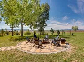 Cortez Retreat with Hot Tub - 11 mi to Mesa Verde!