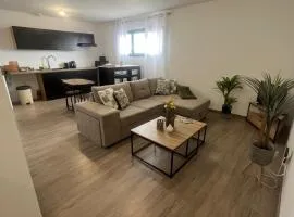 Cozy T2 chaleureux neuf appartement 15 Min proche de la mer