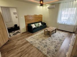 Oliva Apartman, hotel con estacionamiento en Salg&oacute;tarj&aacute;n