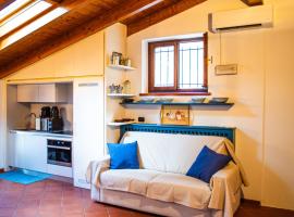 Il Nettuno Chalet Stile Rustico in Centro Citt&agrave;, H&uuml;tte in Trient