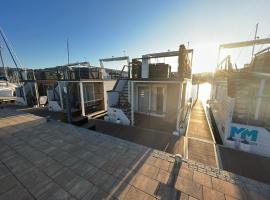 FLOATING SEA HOUSE AURORA, rezort v Portoroži