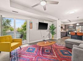 Bright 2BR SLC Apt Hot Tub Parking，位于盐湖城的酒店