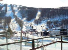 Bromont में Superbe ski-in ski-out condo, कॉन्डो