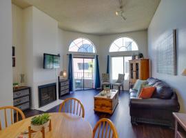 1 Mi to the Ocean Long Beach Condo with Pool Access, Hotel in Long Beach