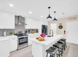 Walk to Blue Jays, Breweries, Marina & Beaches