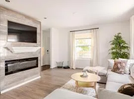 Welcoming Cozy home Free Parking Super fast WiFi