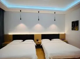 Times Mansion Hotel King Twin bed
