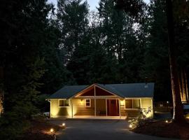 The Mossy Nook A Cozy Escape in the Woods!, hotel in Issaquah