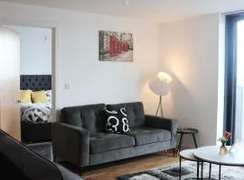 Luxury 2 bed 13th floor view of Old Trafford