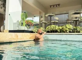 New & Chic 3-Bedroom Penthouse, Punta Cana, Pool-BBQ-Beach Access-Private Rooftop-Padel y Sports amenities
