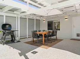 Husky Beach House by Experience Jervis Bay