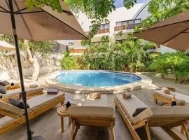 La Veleta Hotel - Jungle Gem - Pool View