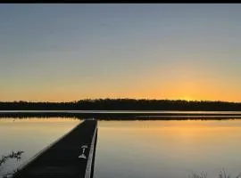 Jerrinja - Absolute waterfront with jetty - 5 mins to Hyams Beach