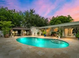 Green Paradise Villa with Pool & Jacuzzi