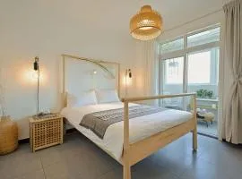 Gongxi Home Plus Bell Tower Big Wild Goose Pagoda Tangcheng Terra Cotta Warriors6 metro away from Xian North Railway Station 3 minutes walk to Line 2 100 inch projection free trial service