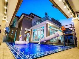 Cozy beachside pool villa
