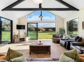 Travellers Retreat Live The Dream