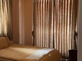 Kathmandu Family Guest House, khách sạn ở Pātan