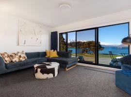 TAHUNA LAKEFRONT LUXURY, Central Location, hotel in Queenstown