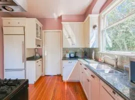 Cozy Private Bedroom Suite in UBC Campus