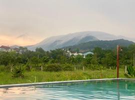Vườn của Nắng Bungalow, hotel in Sóc Sơn