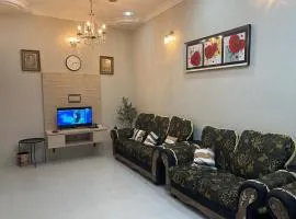 Family-friendly flower homestay