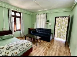 Budget Bed& Breakfast RJ Shant Apartment
