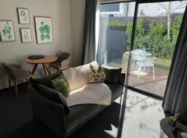 Whitewood Suites Apartment 1B