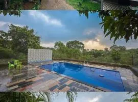 Rustic Lakeside Private Escape With Huge Private Pool 2min From Lake