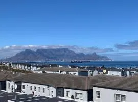 Dolphin Ridge 2 Bedroom with Balcony and Ocean Views