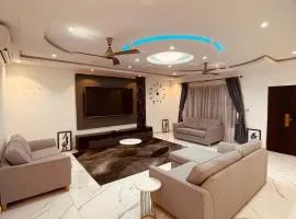 3 Bedroom Luxury Home with an Office