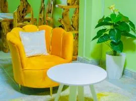 Sereni Lounge
