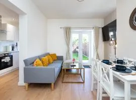 Open Mind Property - Cozy 4BR Flat & HotTub, Bognor