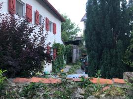 Maison Goexenia Etcharry 2 chambres、Etcharryのコテージ