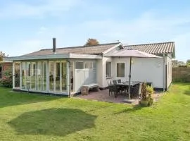 Holiday Home Hattie - 100m from the sea by Interhome