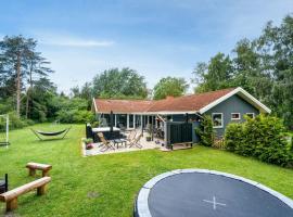 Holiday Home Sverker - 300m from the sea by Interhome, hotel com piscina em R&oslash;dby