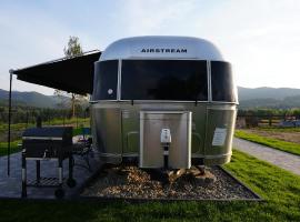 Bieszczadzki Airstream, khu cắm trại ở Wetlina