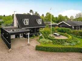 Holiday Home Gullan - 75m from the sea by Interhome