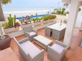 Cadre exceptionnel Appartement les pieds dans l'Eau Mer Piscine Clim Terrasse Vue Mer, hotel em Carboneras