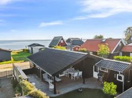 Holiday Home Pedersen - 50m from the sea by Interhome