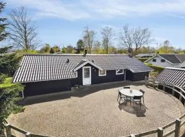 Holiday Home Petrus - 750m from the sea by Interhome