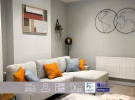 Spacious 4BDR House By Homestyles Hosts Short Lets & Serviced Accommodation Suffolk With Private En-Suite & Free Parking