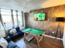 Entire Home in Leeds, Free Parking, Free WiFi