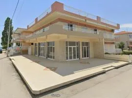 Poly's House 2