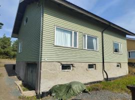 Omakotitalo rauhallisella alueella, ξενοδοχείο σε Rauma