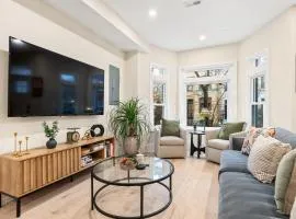 5-Bedroom Home with 2 Kitchens & Rooftop Deck, U Street and Shaw