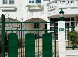 Vintage Entire House with rooftop I Pet Friendly I Near Nimman and Old Town