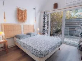 Bungalow JASMIN dans jardin tropical proche lagon