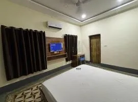 Hotel Rocking Yash Stays