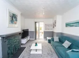 5 Guests - Pet Friendly - 3 Bedroom House